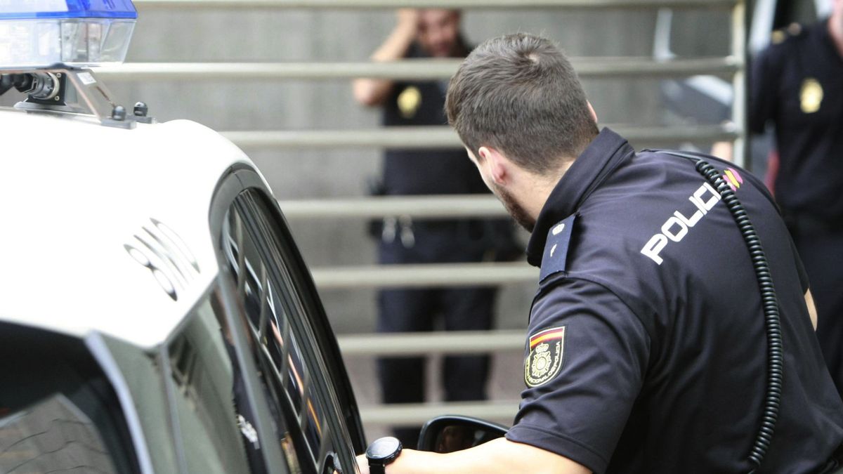 Siete detenidos por 31 delitos de estafa a miembros de la ONCE en A Coruña