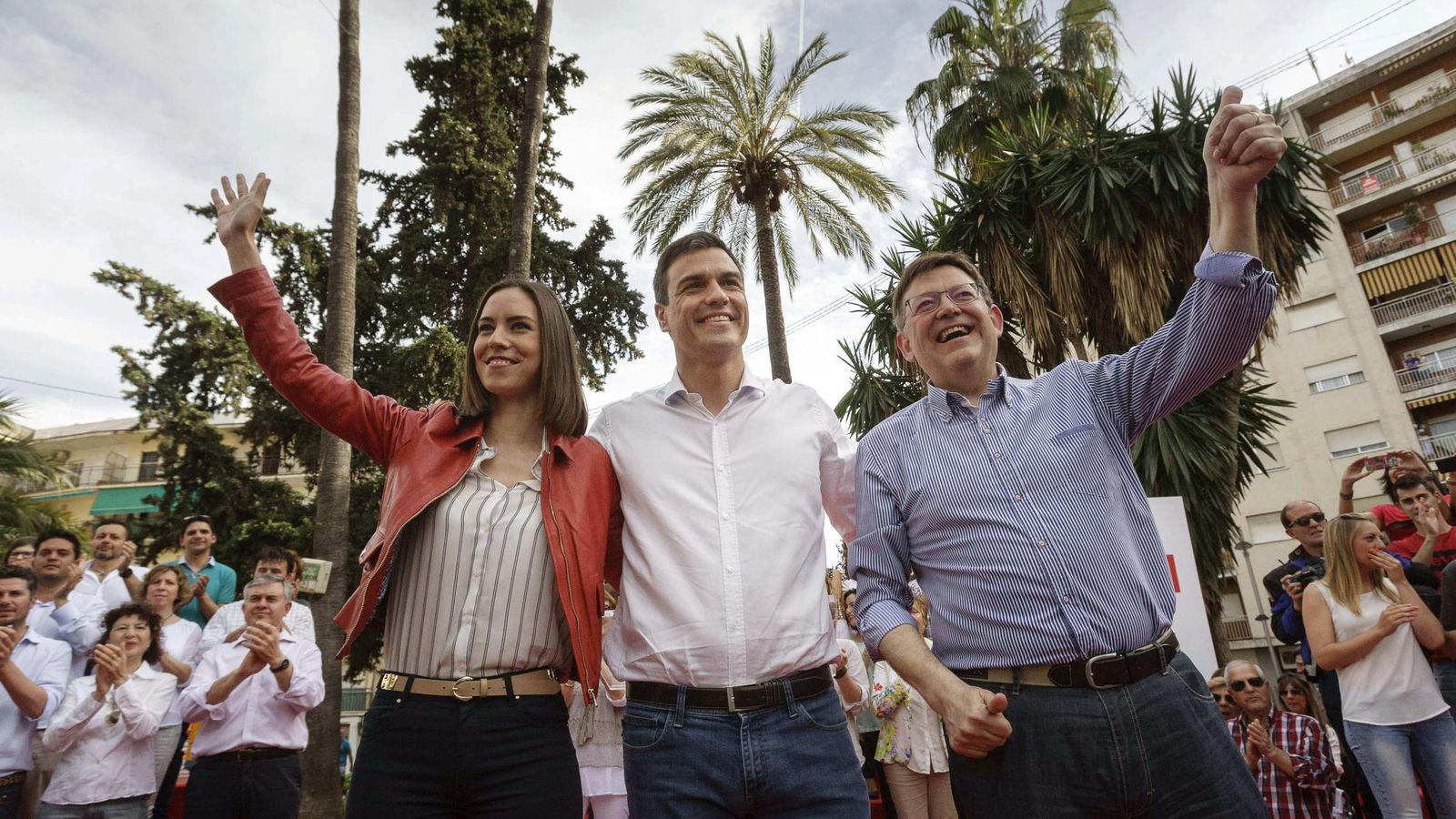 Foto: Diana Morant, nueva alcaldesa de Gandía, junto a Pedro Sánchez y Ximo Puig, en una foto de archivo. (EFE)