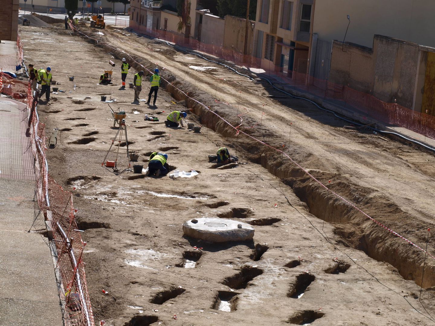 Excavaciones en la avenida Obispo Conget. (Ayuntamiento de Tauste)