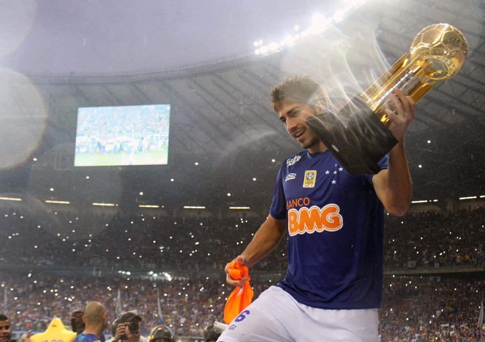 Foto: Lucas Silva celebra la Liga brasileña (Reuters).
