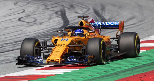 Foto: Fernando Alonso tuvo que competir con el morro antiguo en el GP de Austria. (EFE)