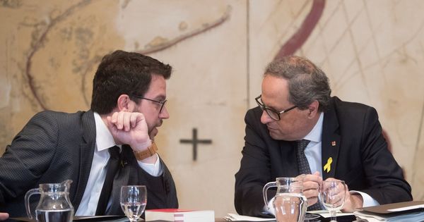 Foto: El presidente de la Generalitat, Quim Torra (d), junto al vicepresidente del Govern y titular de Economía y Hacienda, Pere Aragonès (i). (EFE)