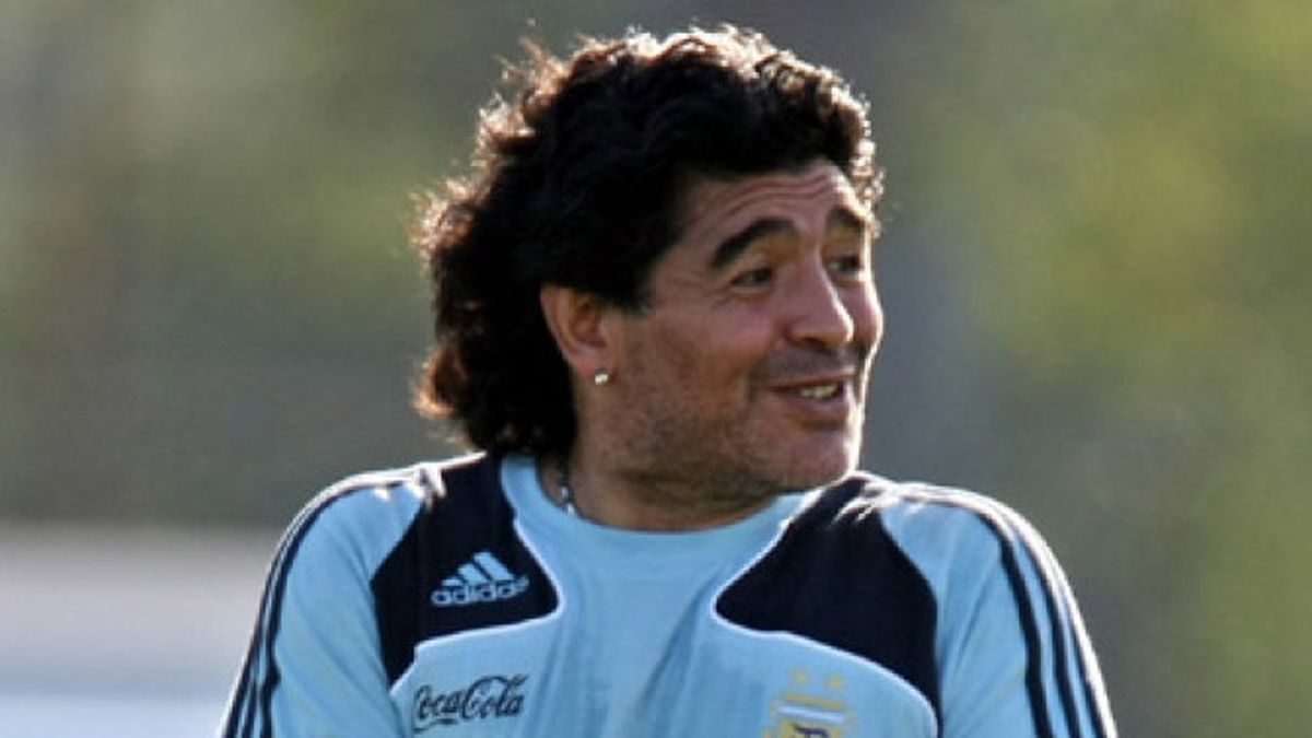 Maradona debe 37 millones de euros al fisco italiano