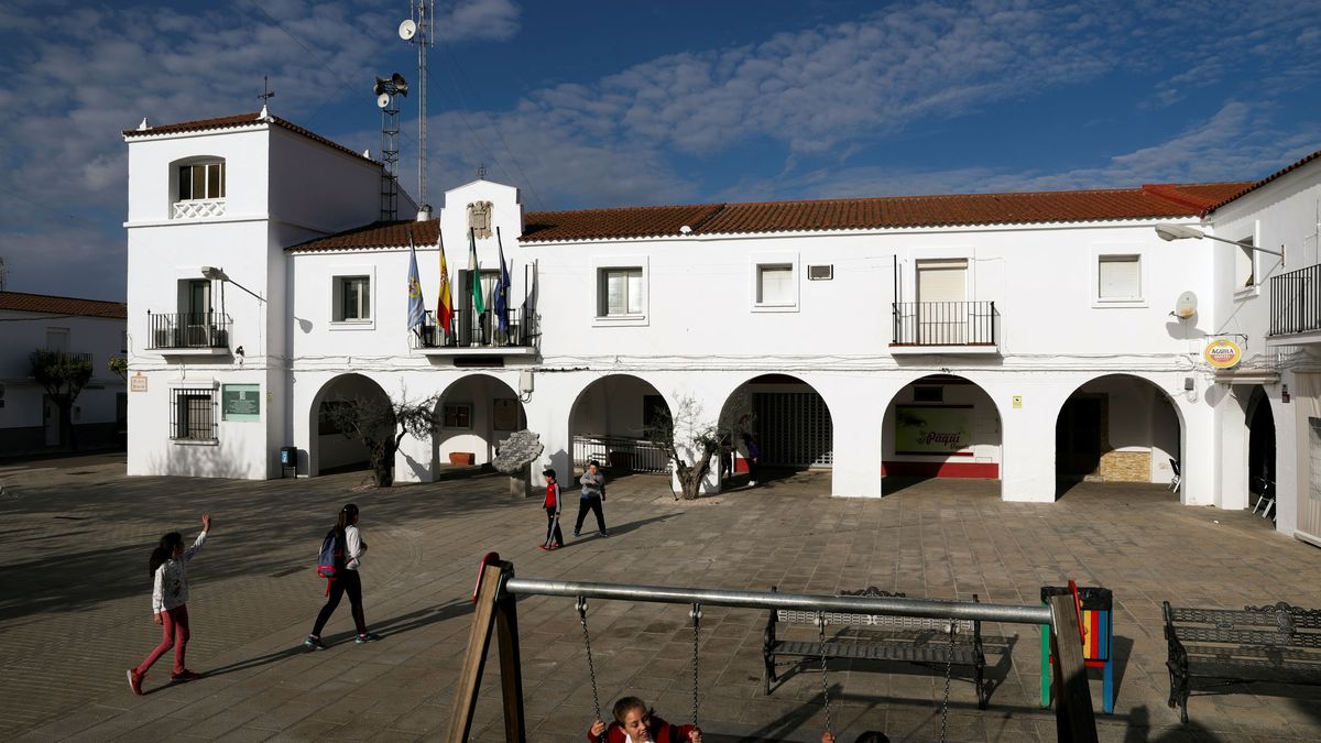 El municipio pacense Guadiana del Caudillo estrena nombre sin referencias a Franco