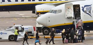 Ryanair desata una guerra de precios y amenaza con convertir El Prat en un aeropuerto ‘low cost’