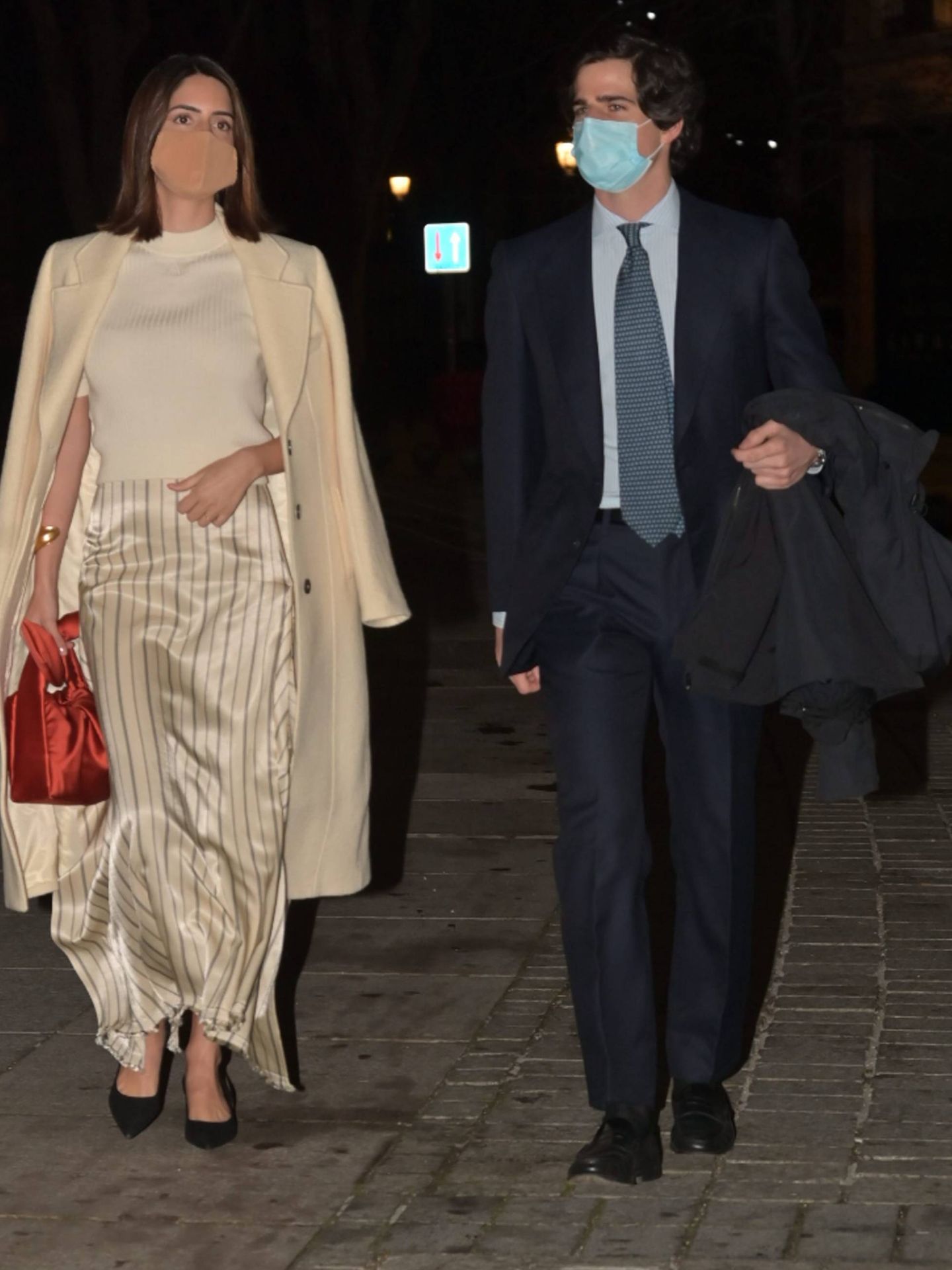 Sofia Palazuelo y Fernando Fitz James llegando al Teatro Real. (Cordon Press)