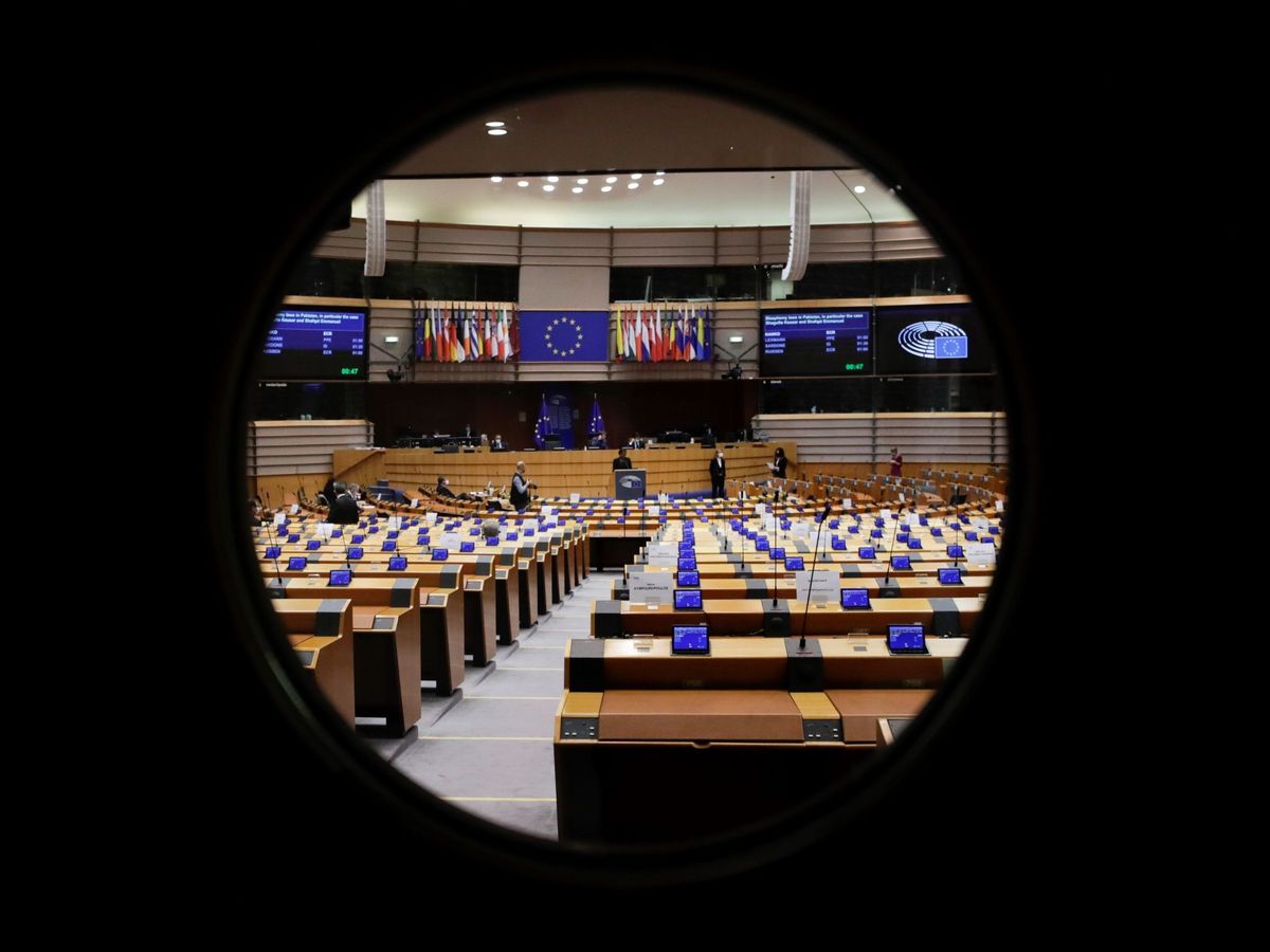 Foto: Vista general del hemiciclo del Parlamento Europeo. (EFE/EPA/Olivier Hoslet)