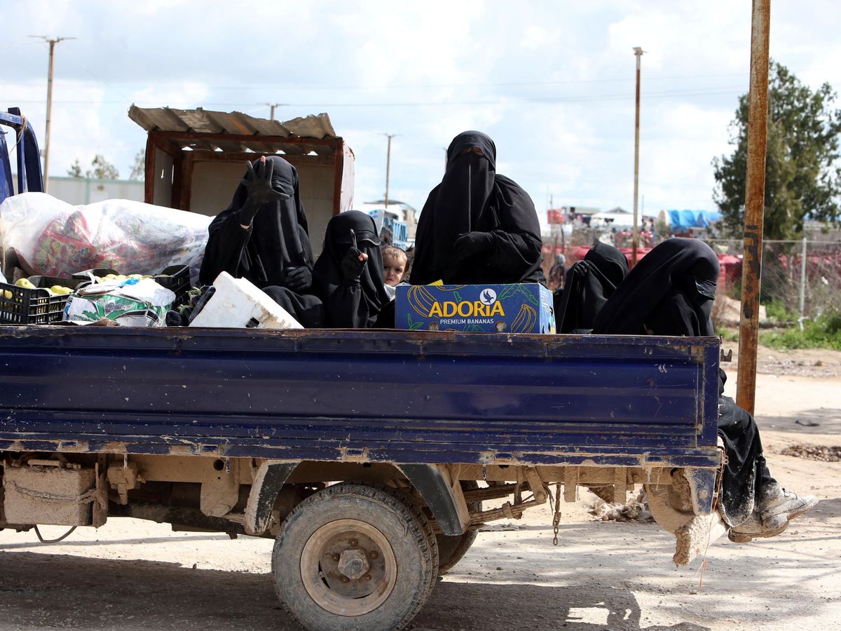Foto: Mujeres en el campo de desplazados de al-Hol, en Siria, en una imagen de archivo. (Reuters/Ali Hashisho)