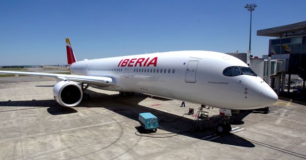 Foto: Imagen del A350-390 de Iberia. (EFE)