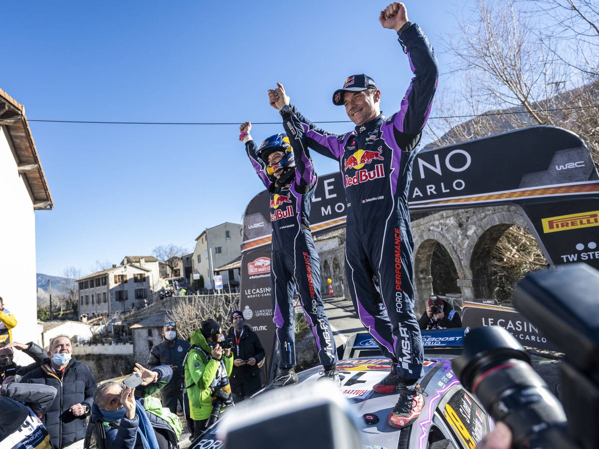 Foto: Loeb y Galmiche, celebrando el triunfo (FOTO: Red Bull)
