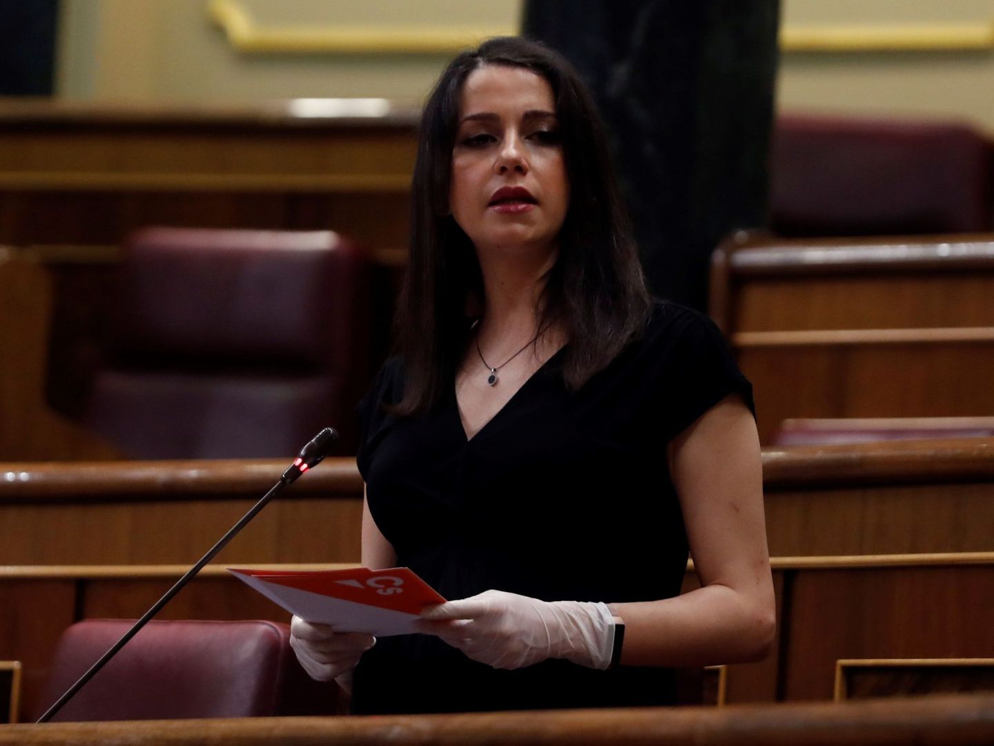 Inés Arrimadas interviene en el pleno del Congreso. (EFE)
