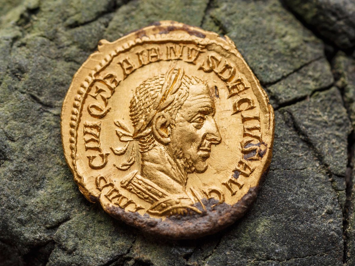Cuáles fueron monedas antiguas del mundo qué eran tan extrañas)