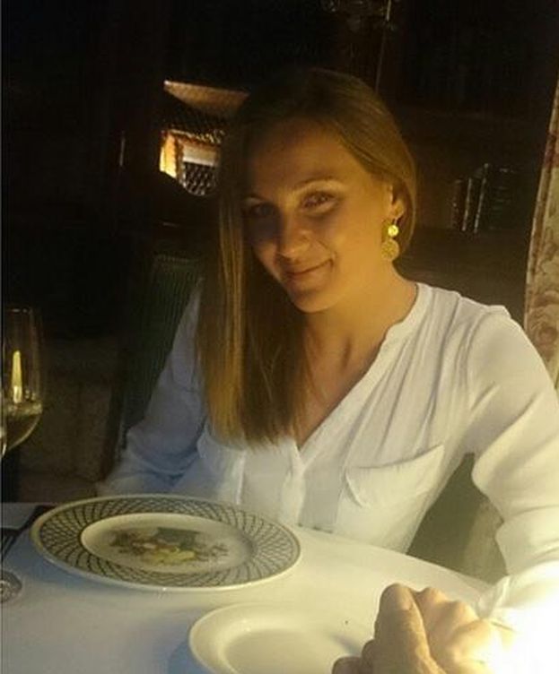 Foto: Melani Costa mostrando su cena de cumpleaños en Instagram 
