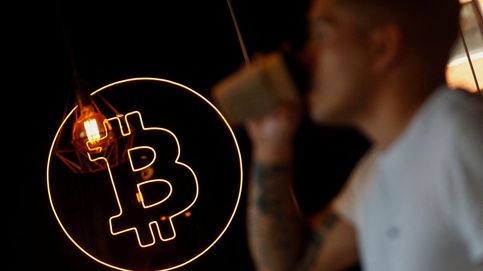 El bitcoin se estanca en los 30.000 dólares tras el desplome de terra y luna