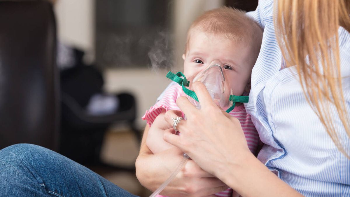 Un médico confirma: esto es lo que los padres tienen que dejar de hacer para evitar que sus hijos tengan alergia