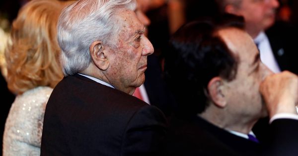 Foto: Vargas Llosa, durante la cena de gala. (EFE)