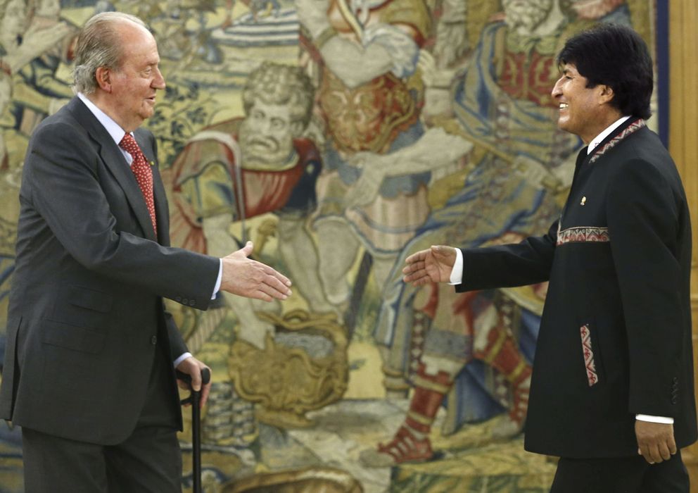 Foto: El rey Juan Carlos recibe al presidente de Bolivia, Evo Morales. (EFE)