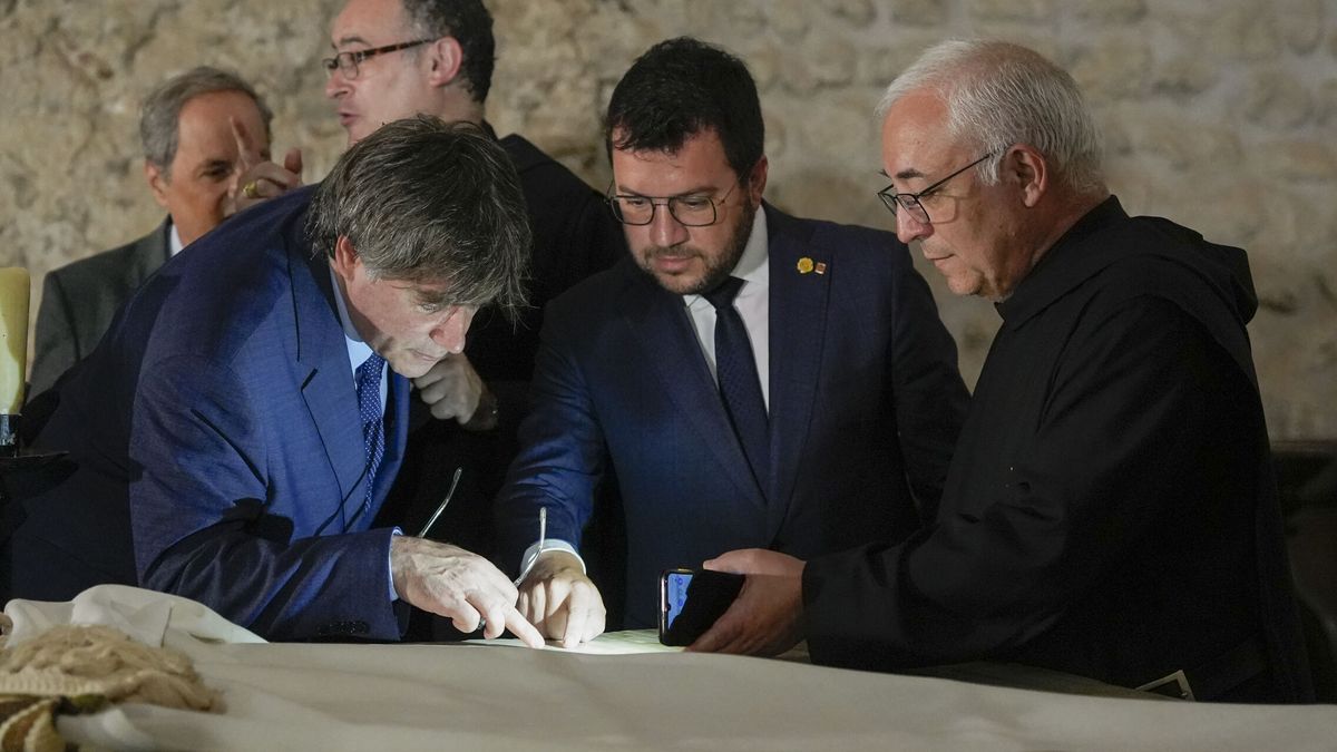 Puigdemont lanza a sus peones de confianza para atacar a Aragonès y a ERC antes de las elecciones