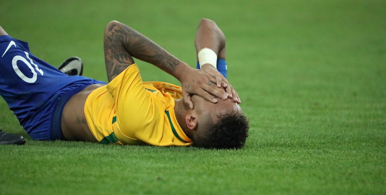 Neymar, llorando tras ganar el oro en Maracaná (Alejandro Ernesto/EFE).