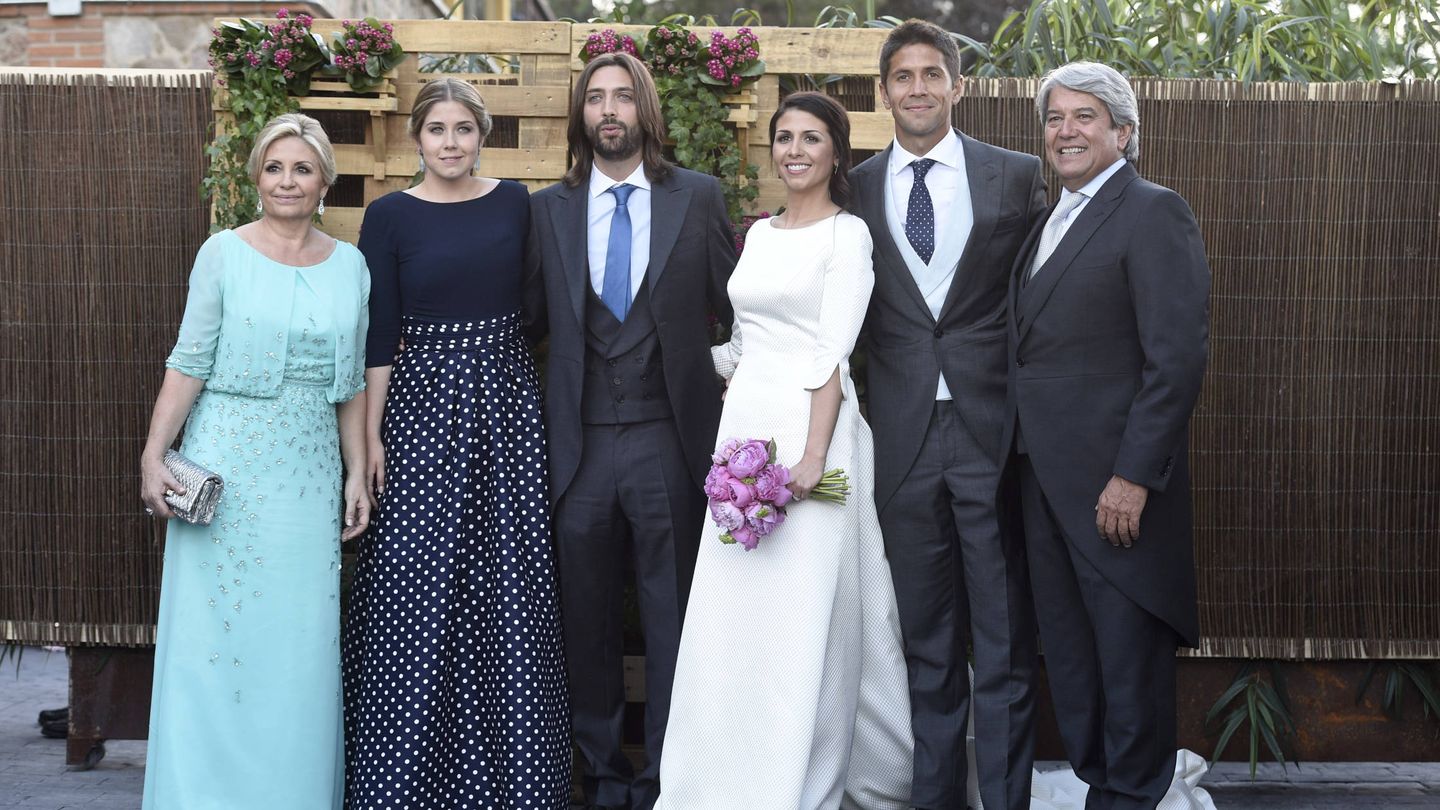La familia Verdasco, el día de la boda de Ana. (Gtres)