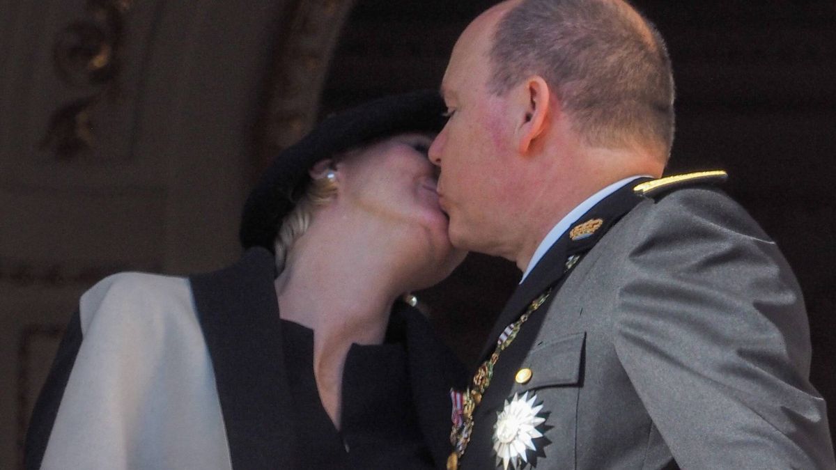 El beso de Charlène y Alberto, el look más icónico de Carlota y otras anécdotas del Día Nacional de Mónaco