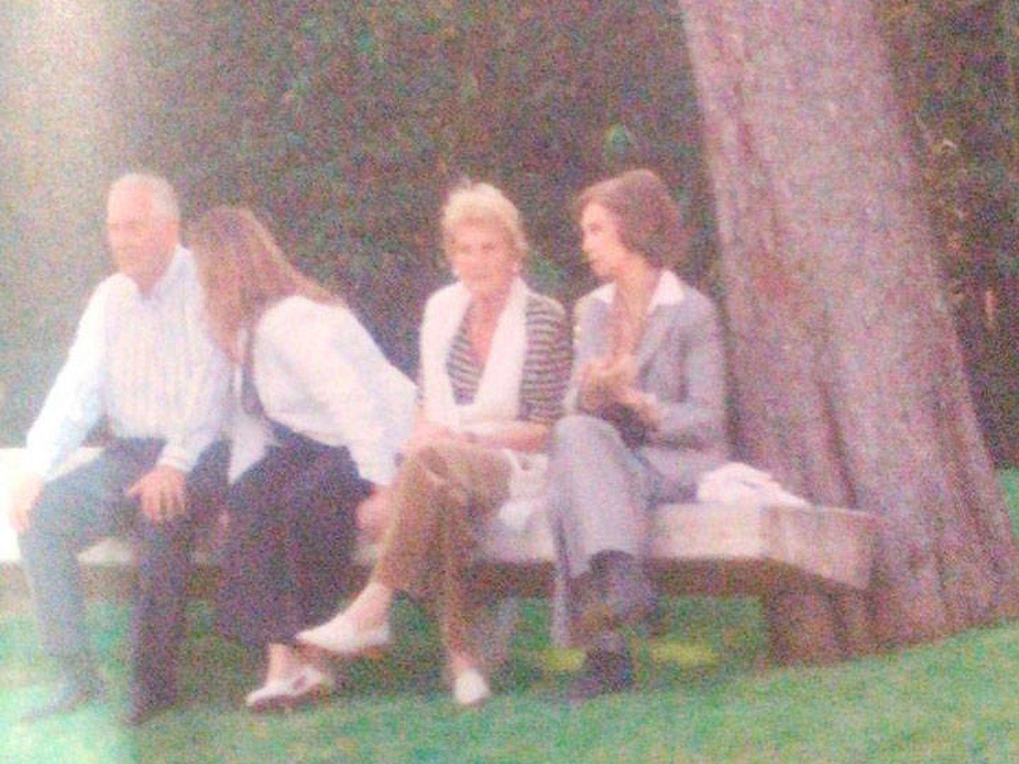 Juan Mari Urdangarin, su hija mayor, Ana, Claire Liebaert y la reina Sofía. (Vanitatis)