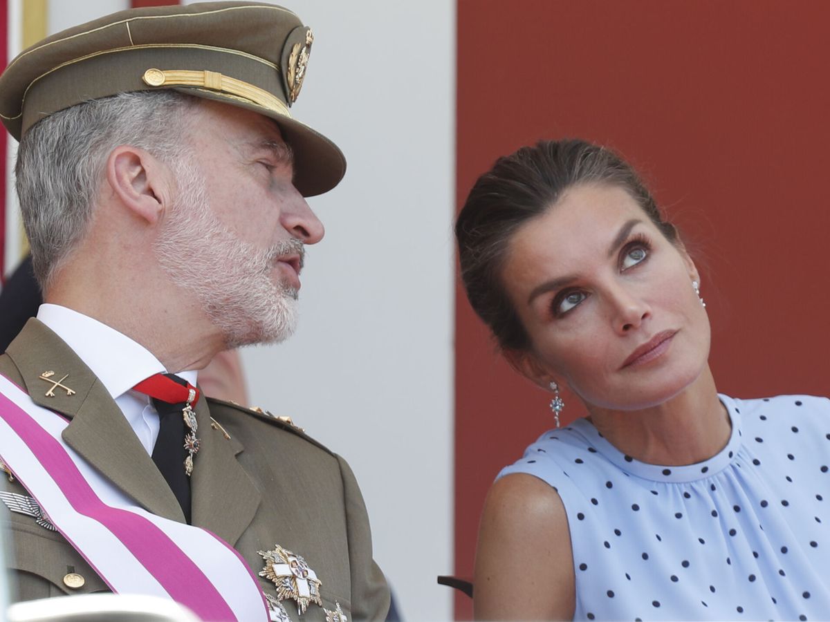 Foto: El rey Felipe, junto a doña Letizia. (EFE/Javier Belver)