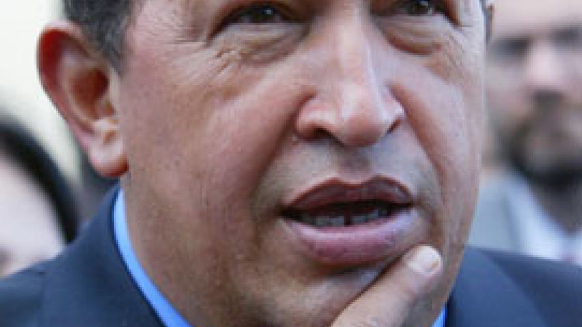 Chávez llega a Madrid para hablar "lejos de clichés colonialistas"