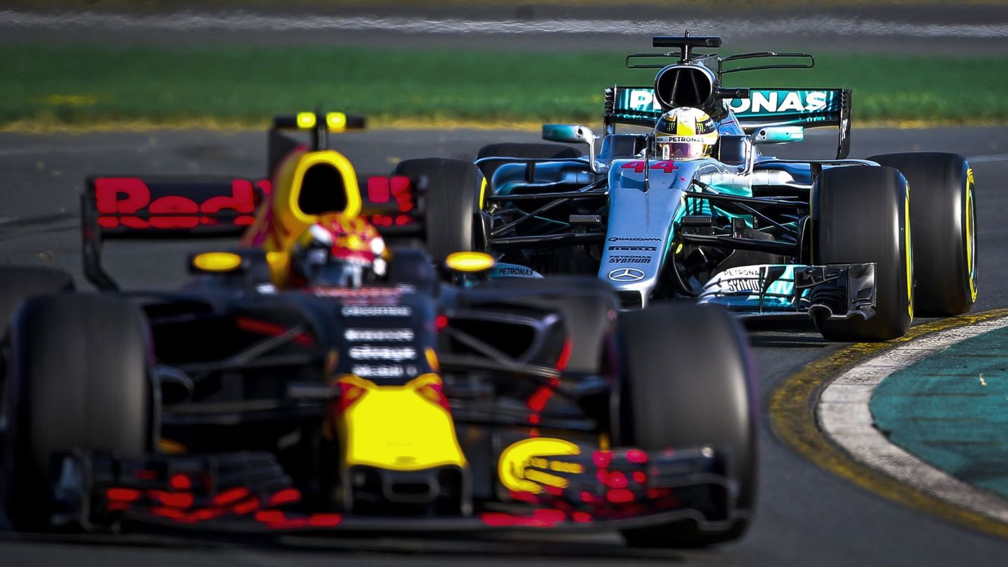 ¿Llegará Red Bull a batirle a Mercedes en 2017? (EFE)