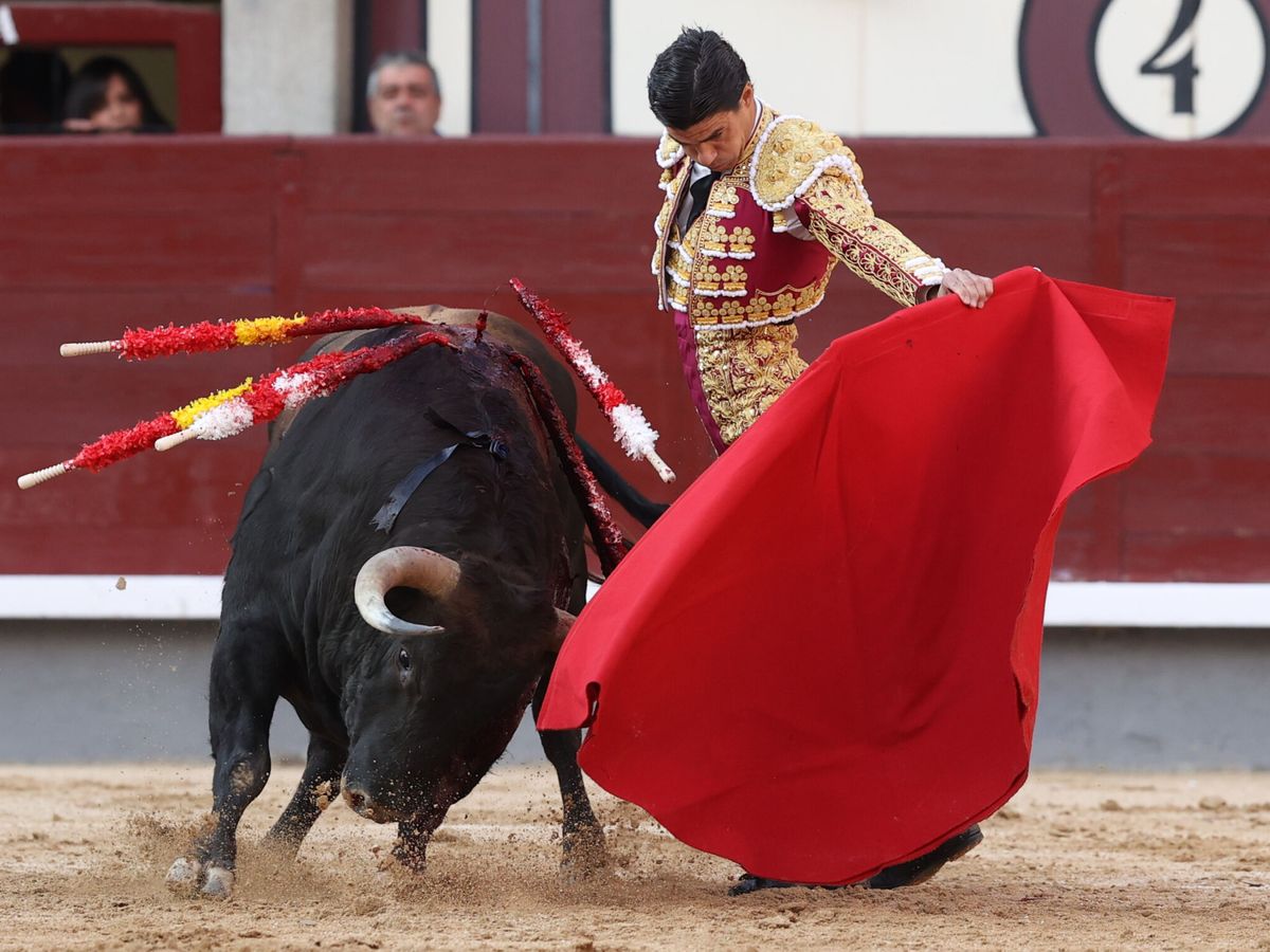 Foto: El diestro Pablo Aguado durante la novena jornada de la Feria de San Isidro. (EFE/Kiko Huesca)