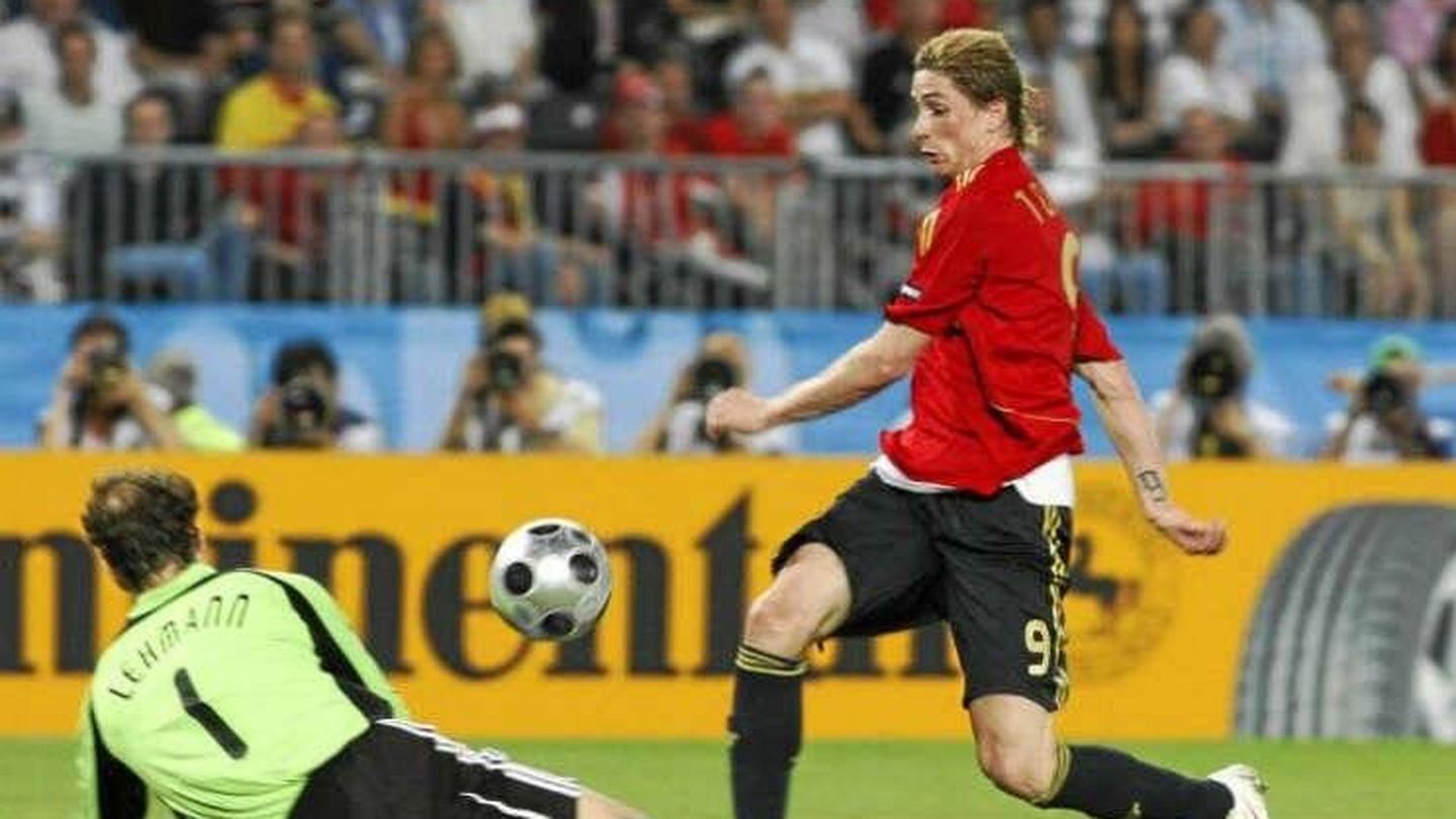 El gol de Torres es historia del fútbol español. (EFE)