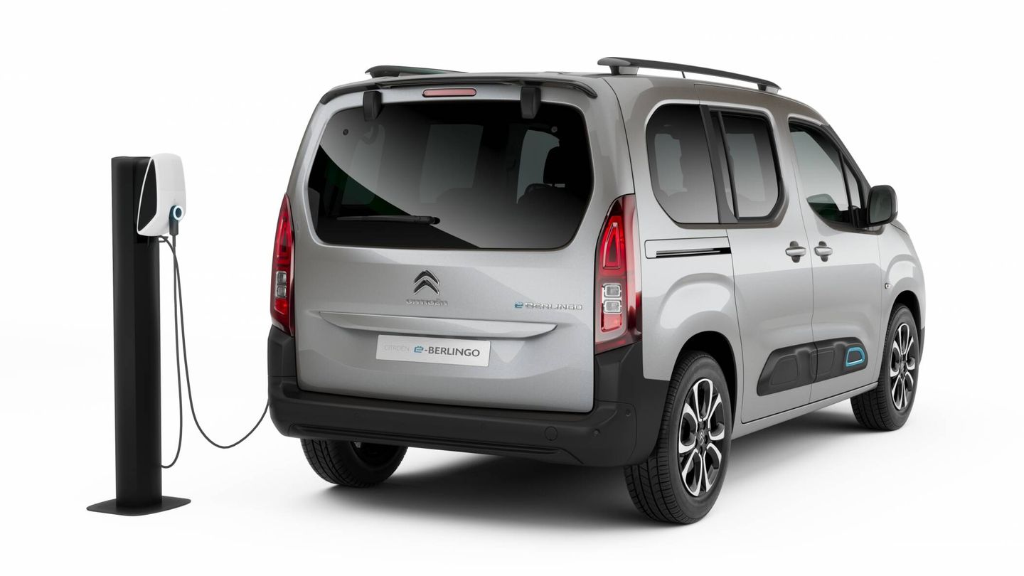 El Citroën ë-Berlingo, como los otros cinco vehículos comerciales y polivalentes de mecánica eléctrica que empiezan a fabricarse en Vigo, comparten la batería de 50 kW y admiten recargas de hasta 11 kW de potencia.