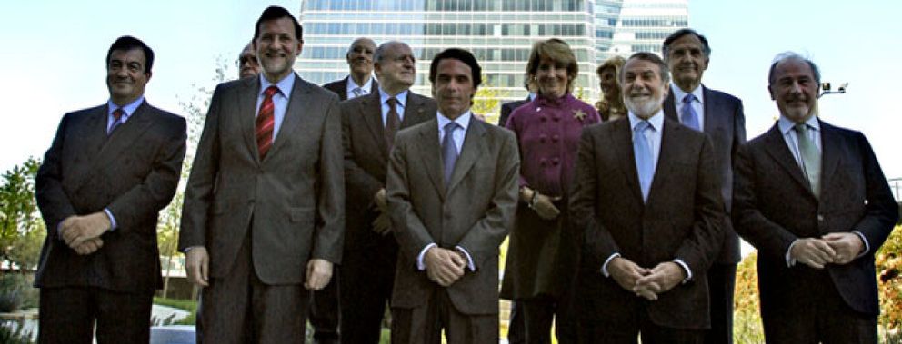 Foto: Aznar recuerda tiempos mejores