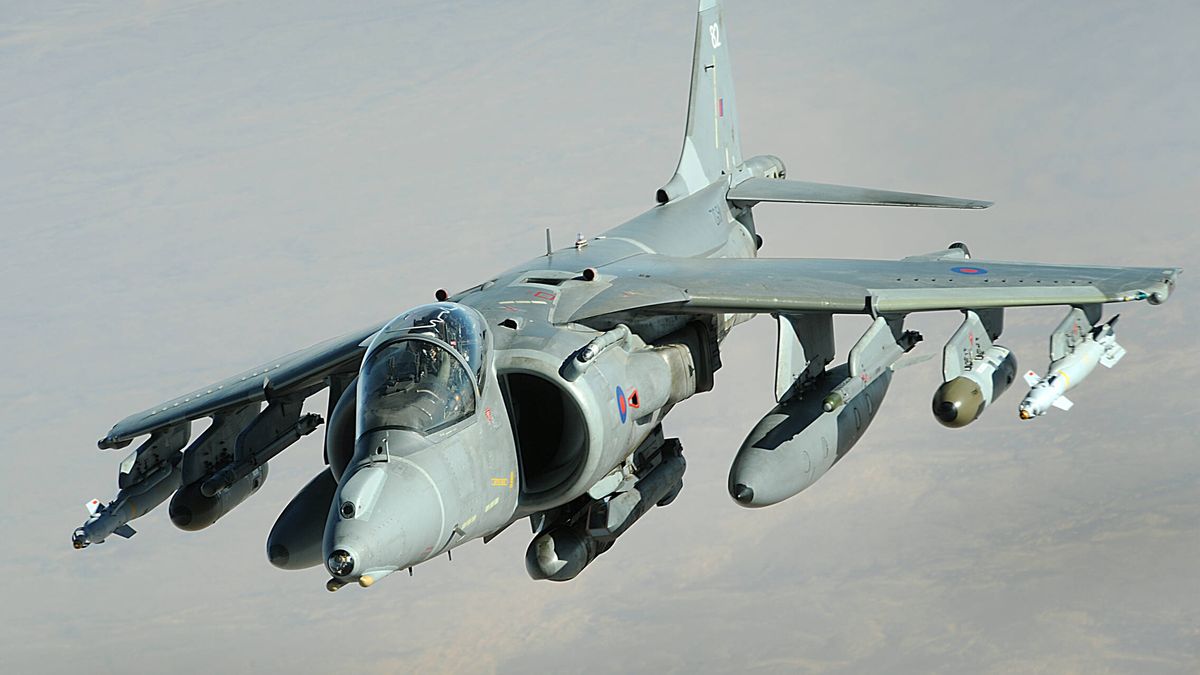 Cuenta atrás para el Harrier: el mítico avión de despegue vertical se acaba