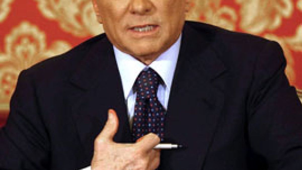 Berlusconi afirma que hay una "estrategia alemana" tras la crisis italiana
