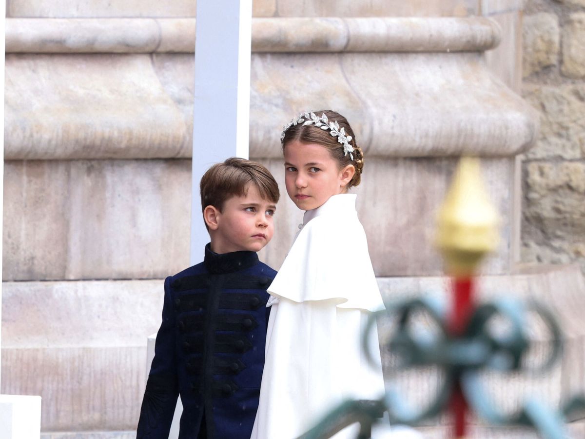Foto: Charlotte y Louis, el día de la coronación de Carlos III. (Reuters/Pool/Phil Harris)
