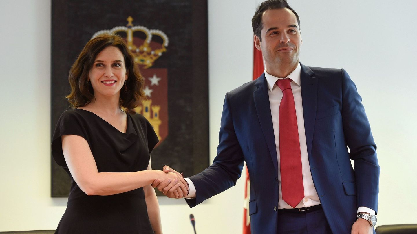 La candidata del PP a la Comunidad de Madrid, Isabel Díaz Ayuso, y el de Ciudadanos, Ignacio Aguado. (EFE)
