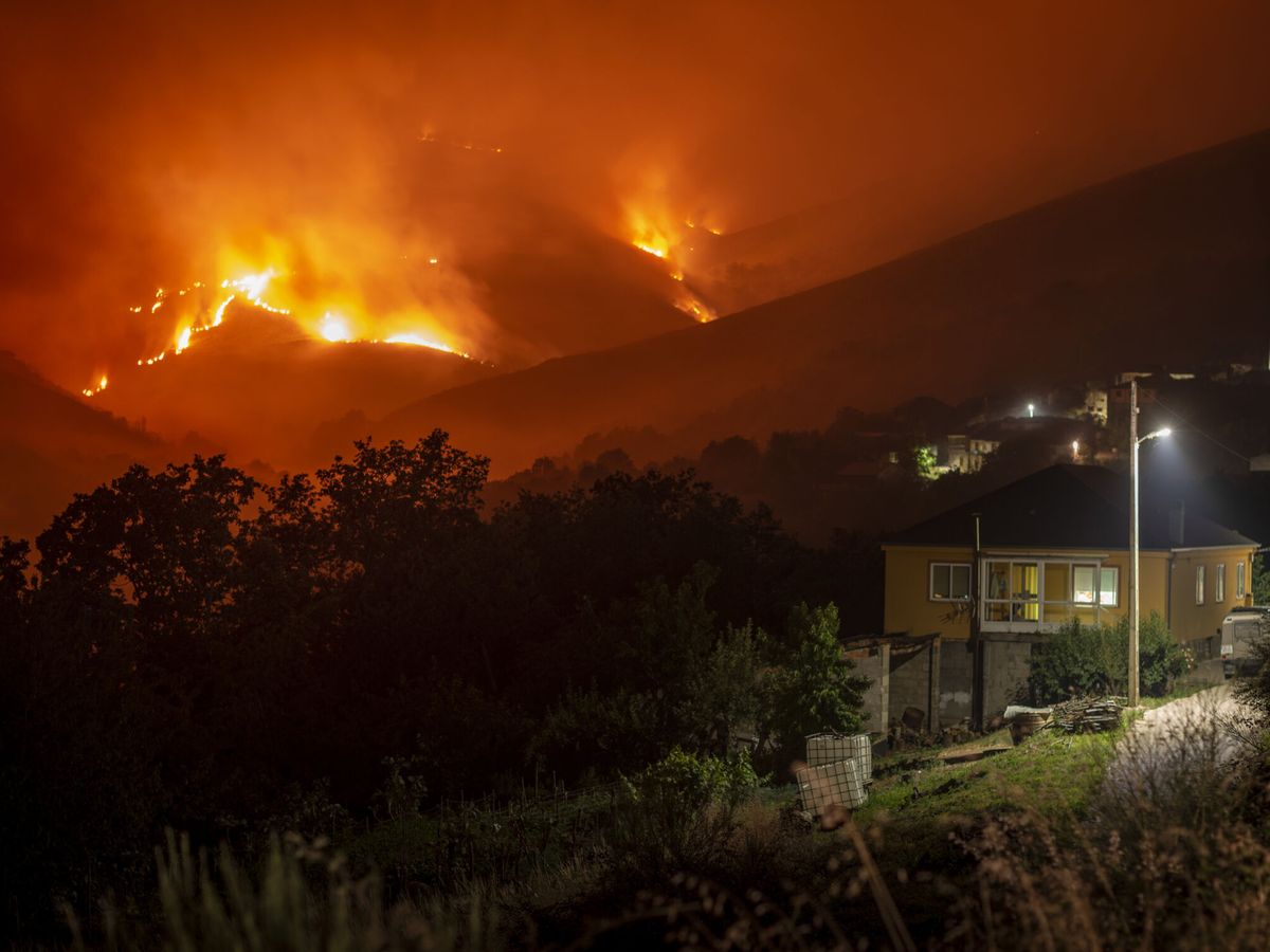 Foto: Incendio en Ourense. (EFE/Brais Lorenzo)