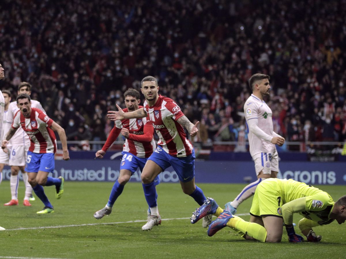 Foto: El defensor español logró el tanto de la victoria en el minuto 89. (Reuters/Javier Barbancho)