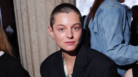 Emma Corrin: de ser Lady Di a raparse el pelo como Sinéad O'Connor