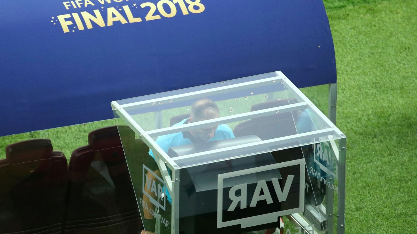 La UEFA ha confirmado que habrá VAR en la Champions League a partir de la próxima temporada 2019-2020. (Reuters)
