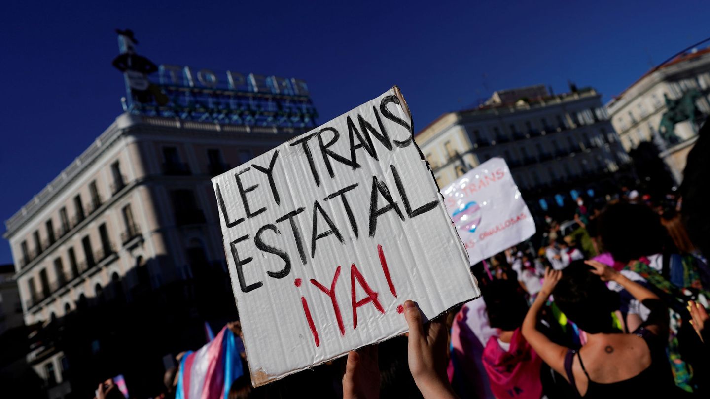 Manifestación a favor de la 'ley trans' estatal en Madrid, el pasado 2020. (Reuters)