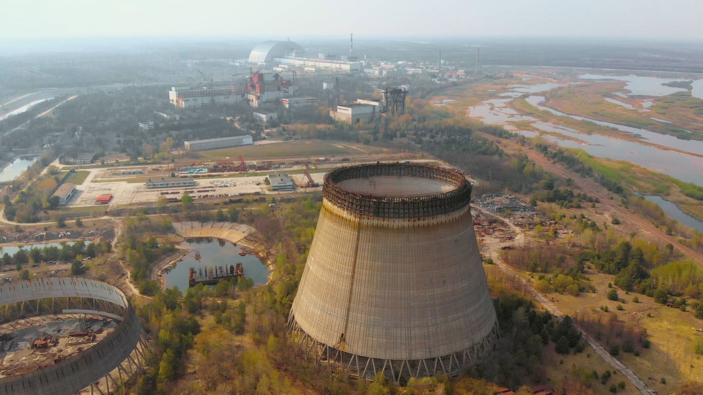 Vista aérea de la destrucción en la central nuclear de Chernóbil, en Ucrania. (iStock)
