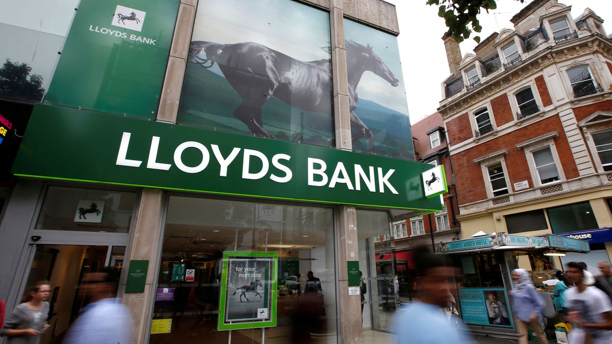 Cortafuegos de Lloyds Bank contra bitcoin: prohíbe a sus clientes comprar a crédito