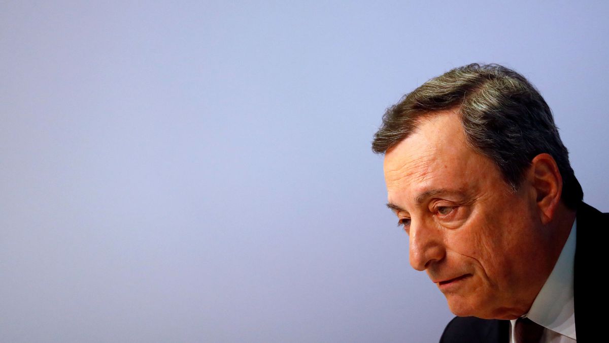 Draghi se marcha dejando un BCE dividido y politizado