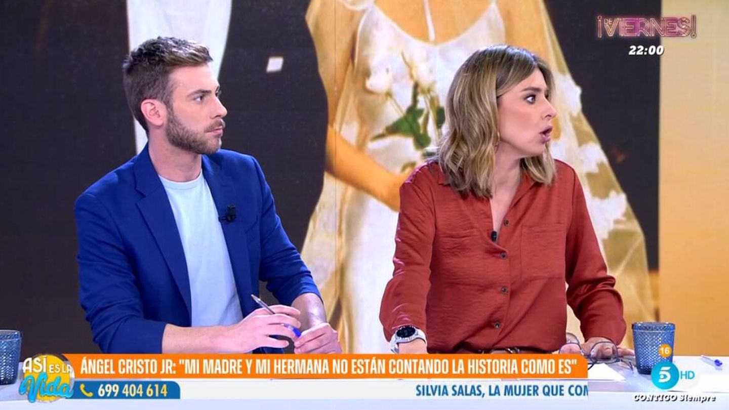 Los presentadores de 'Así es la vida', César Muñoz y Sandra Barneda. (Mediaset)