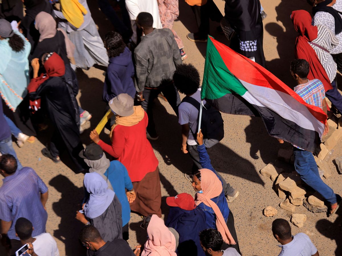 Foto: Protestas en Sudán contra el golpe de estado (Reuters/Mohamed Nureldin Abdallah)