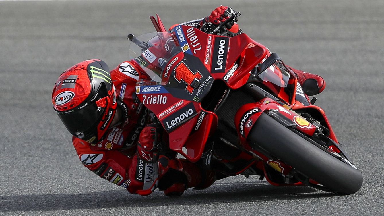 Foto: MotoGP, entrenamientos libres en Alemania: caída de Marc Márquez en el Gran Premio de Alemania en directo