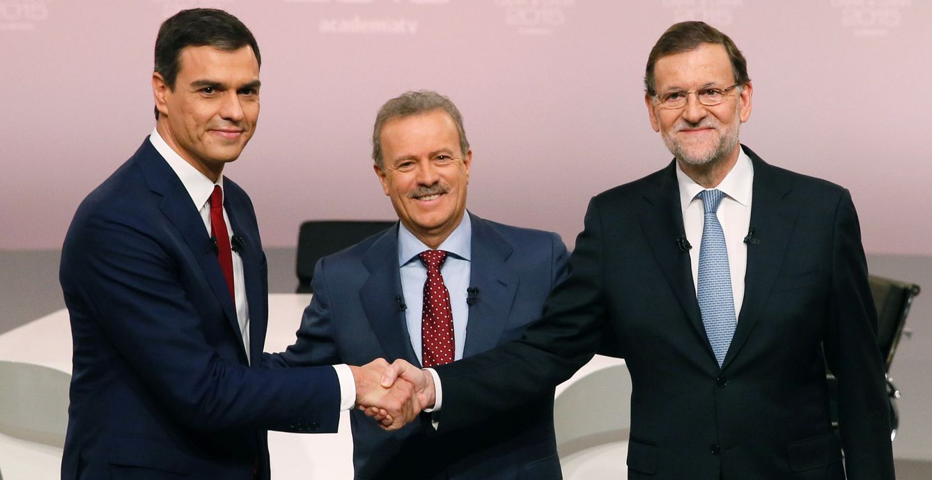 Pedro Sánchez y Mariano Rajoy este lunes en el debate. (Efe)