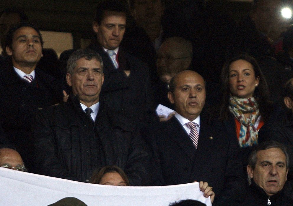 Foto: Villar junto a Del Nido en un partido de Copa de la temporada pasada. (EFE)